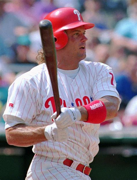 Darren Daulton, Catcher for the 1993 Pennant-Winning Phillies, Dies at 55 - The New York Times