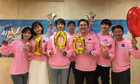 Cast Of New Movie “Start-Up” Sends Hearts To Viewers For Surpassing 1 Million Moviegoers