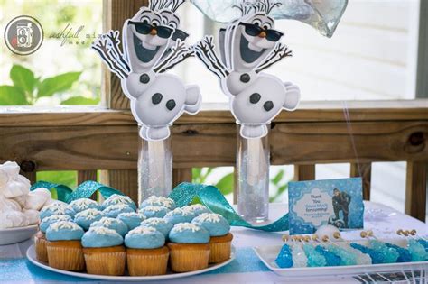 Frozen Birthday party for boy. Olaf fans | Winter birthday parties ...