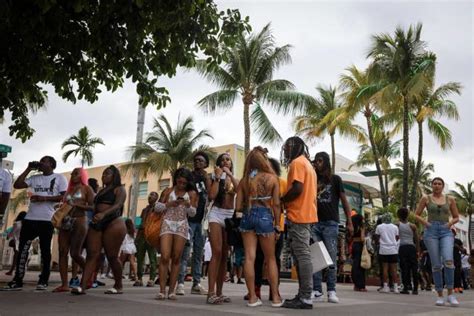 Here’s what spring break in South Beach looked like Sunday ahead of a midnight curfew