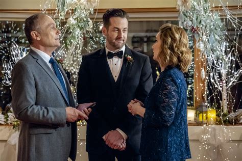 Marrying Father Christmas - Cast | Hallmark Movies and Mysteries