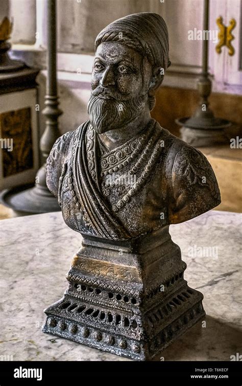 Chhatrapati shivaji maharaj statue hi-res stock photography and images - Alamy