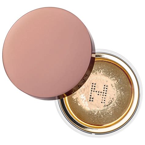 9 Flash-Approved Setting Powders Perfect For Dark Skin Tones | Oye! Times