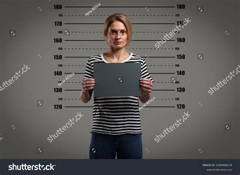 650 imagens de Mugshot height chart Imagens, fotos stock e vetores | Shutterstock