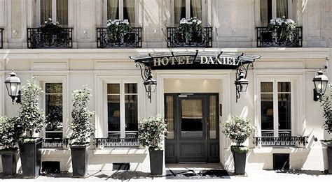 Classic luxury five star Paris city centre hotel with fine dining