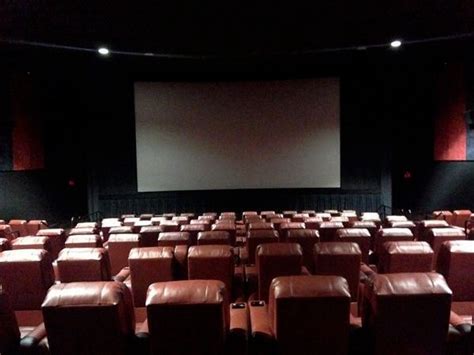 AMC Ridge Park Square Cinema 8 in Brooklyn, OH - Cinema Treasures