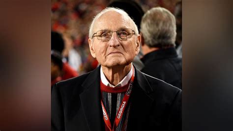Who is Vince Dooley? Fast facts about the legendary Georgia head coach