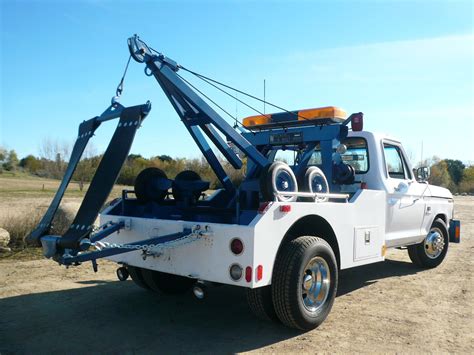 Classic Ford F-350 Wrecker/Tow Truck Very Nice Clean Original Weld ...