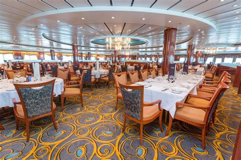 Seven Seas Restaurant on Norwegian Sun Cruise Ship - Cruise Critic