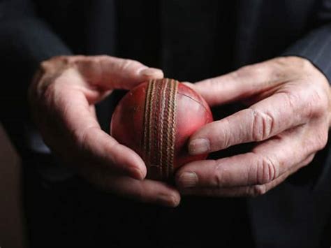 Sir Garfield Sobers' six sixes ball up for auction - Cricket Country