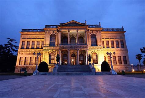 Dolmabahçe Palace, İstanbul – Turkey City Guide | Türkiye Şehir Rehberi