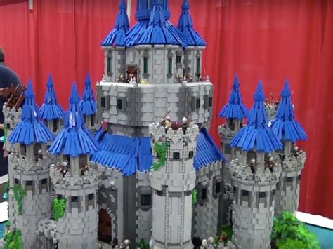 Zelda Fan Builds Amazing LEGO Hyrule Castle - Nintendo Life