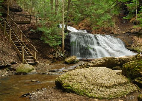 The 10 Best Hiking Trails Near Pittsburgh