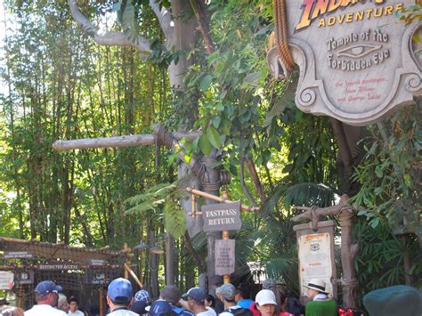 A Cutermouse View of Adventureland: Indiana Jones Adventure