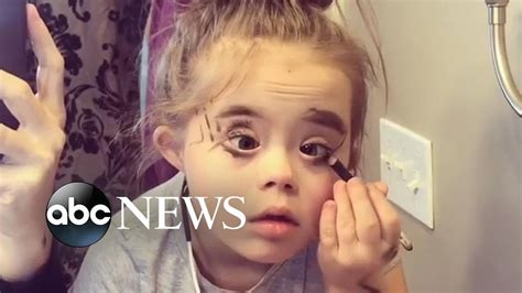 Little Girl In Makeup | Saubhaya Makeup