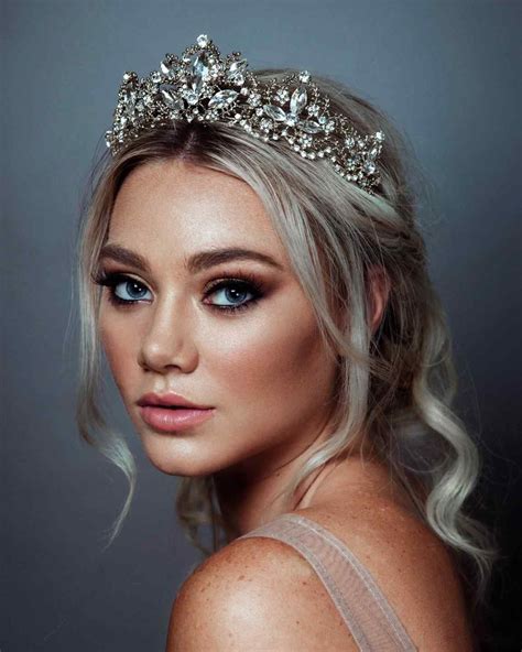 Beautiful Bridal Headpiece Trends for 2019 and How To Wear Them | Love My Dress®, UK Wedding ...