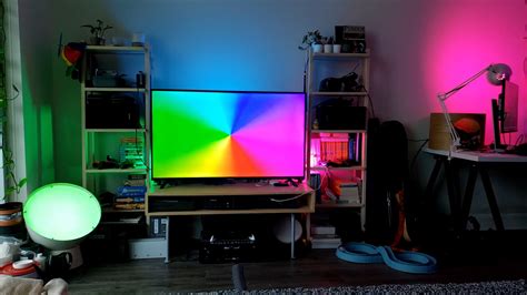 Roku TV Hacked To Run Philips Ambilight Setup | Hackaday