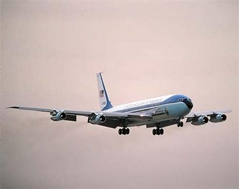 Air Force One Presidential Boeing 747 and 707 aircraft facts, dates, pictures and history ...