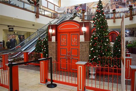 Retailers at Eden Prairie Center gear up for holiday shopping | Eden ...