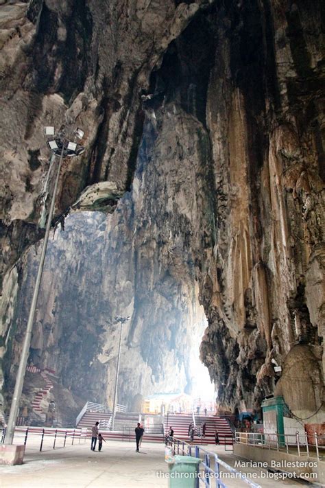 Climbing up Batu Caves! - Day 2 in Malaysia | The Chronicles of Mariane