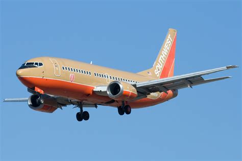 File:Classic Colors Southwest Airlines N648SW Boeing 737-3H4 SJC.jpg - Wikimedia Commons
