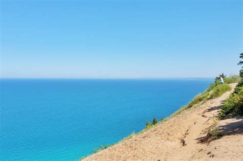 Pyramid Point Trail (views!) + more great hikes in Sleeping Bear Dunes ...