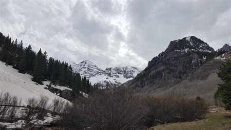 Maroon Lake Scenic Trail offers phenomenal views of the Maroon Bells.