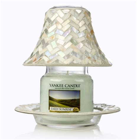 Yankee Candle Reflection Shade & Plate with Medium Jar Candle - QVC UK