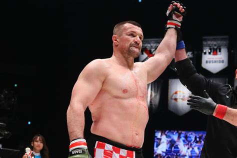 Mirko Cro Cop reports stroke after Bellator 216, retires from MMA