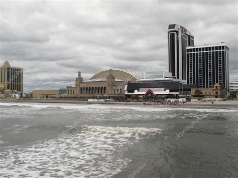 Trump Plaza Hotel - Atlantic City – Stock Editorial Photo © Ffooter ...