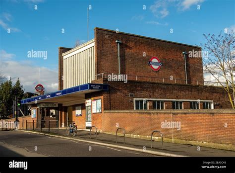 Acton town tube station hi-res stock photography and images - Alamy