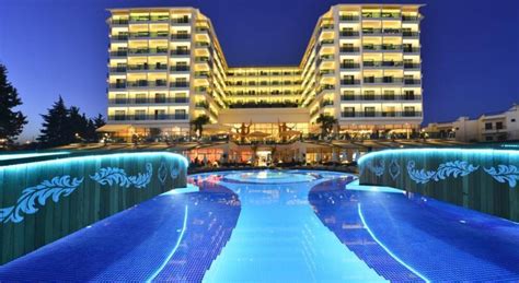 Azura Deluxe Resort & SPA Hotel - Alanya, Antalya | On the Beach