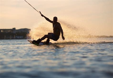 Barcelona Beach Activities - fun in the sun! | Pissup | Blog