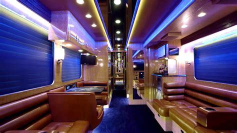 Inside Country Star Gary Allan's Giant Mancave Tour Bus [Video]