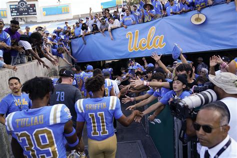 Here's what UCLA football fans need to know for early signing day - Los ...