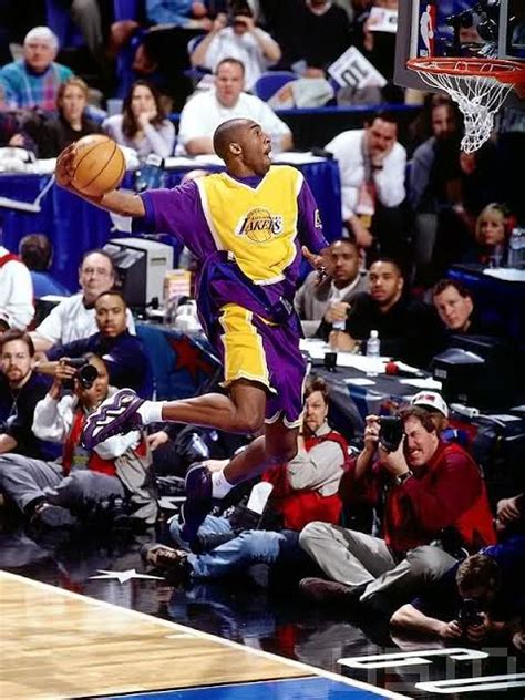 Kobe Bryant. 1997 Dunk contest. : r/lakers