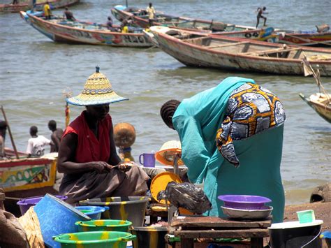 Conversation shops in Senegal - Climate Outreach