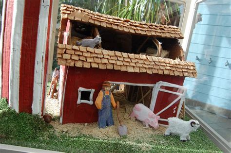 gingerbread farm - Google Search | Gingerbread house decorations, Barn photos, Gingerbread house ...