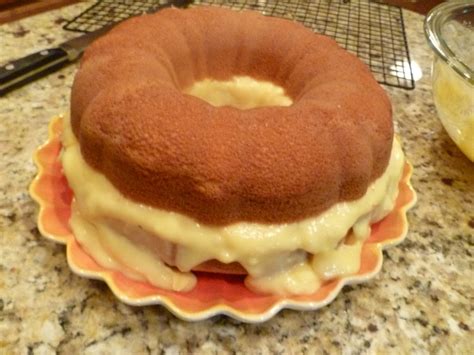 I Like to Bake and Cook Blog: Boston Cream Cake!