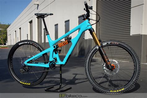 Custom Yeti SB165 Build - Chris King, DHX2 Coil & More BikeCo.com