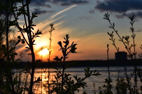 Sunset over the Ottawa river : r/ottawa