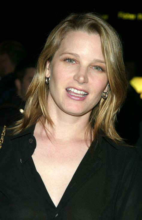 Bridget Fonda Looks Different – She Gave Birth after Retirement and Has Had a Love Story with ...