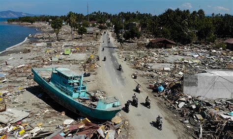 Gempa dan Tsunami Palu 2018 – Tinjauan aspek kerugian dan asuransi - L ...