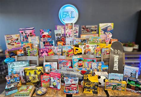 Spreading Holiday Cheer: Operation Christmas Child & Toys for Tots | E ...