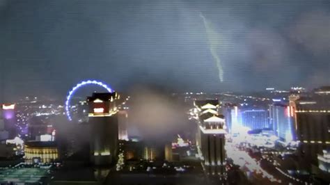 Severe thunderstorms across Las Vegas Valley, 58,000 without power | KSNV