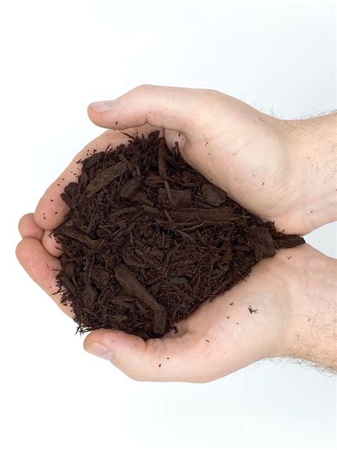 Natural Brown Dyed Mulch - MidWest Compost LLC