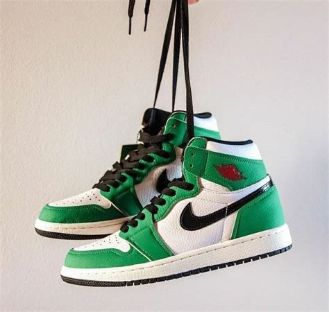 Air Jordan 1 High OG Lucky Green - FanDigi | Кросс