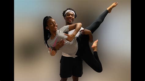 COUPLES LIFT AND CARRY CHALLENGE! - YouTube