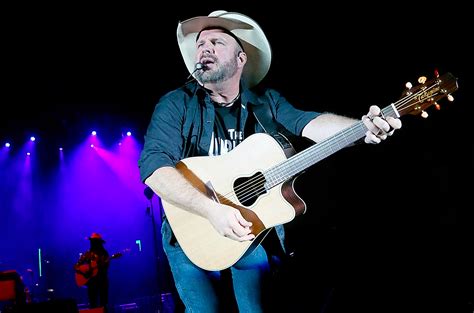 Garth Brooks Announces 4-Part A&E TV Special ‘The Road I’m On ...