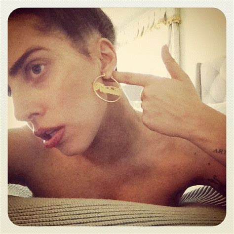 Lady Gaga Without Makeup (5 pics)